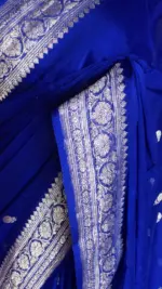 Royal Blue Pure Khaddi Banarasi Silk Saree in Chiffon woven in Silver Zari - Image 4