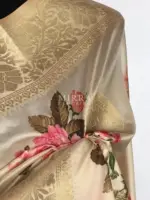 Offwhite Banarasi Silk Saree with Beautiful Floral Prints - Image 6