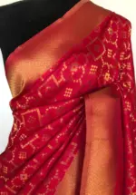 Raspberry Red Banarasi Silk Saree with Gold Zari Weaves - Image 3