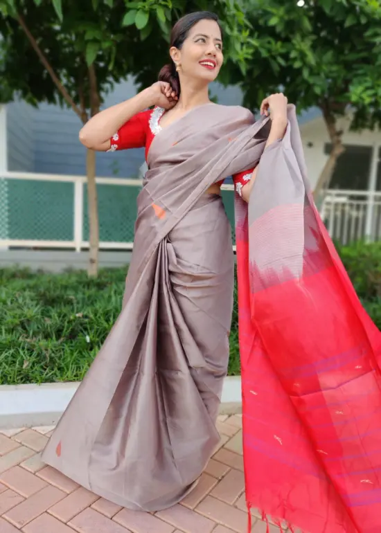 Mauve Chinnalapattu Saree adorned with handwoven motifs