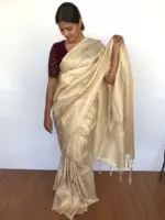 Ivory Banarasi Silk Saree adorned with Paisley Motifs - Image 2