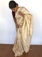 Ivory Banarasi Silk Saree adorned with Paisley Motifs - Image 5