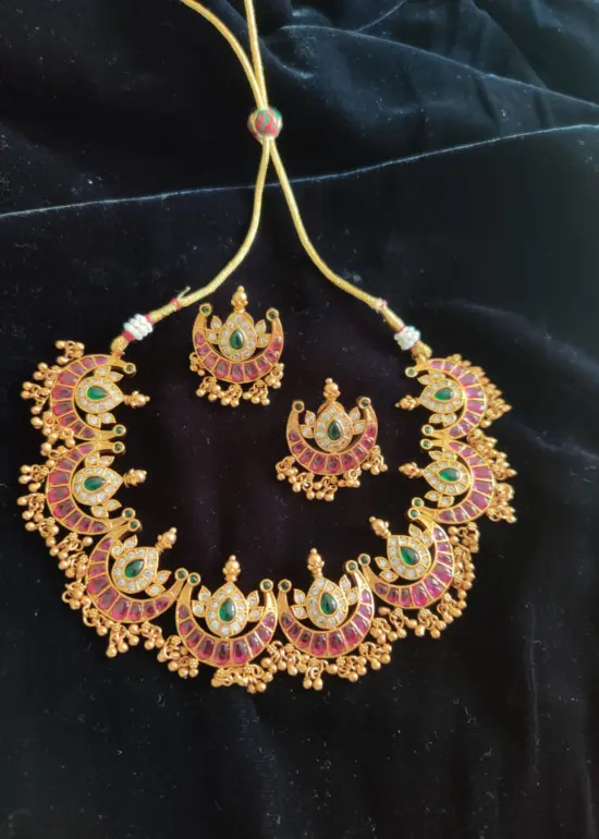 Real Kemp Neckpiece Set with matching Jhumkhas