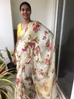 Offwhite Printed Linen Saree adorned with Zari Weaves - Image 2