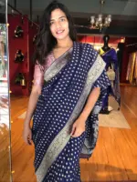 Navyblue Banarasi Silk Saree in Georgette adorned with Gold Zari Weaves - Image 3