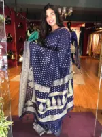 Navyblue Banarasi Silk Saree in Georgette adorned with Gold Zari Weaves - Image 4