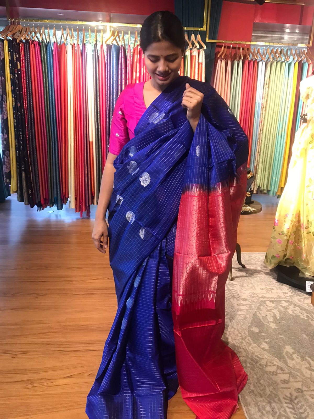 Traditional Deep Blue Jamdani Saree – Sulbha Fashions