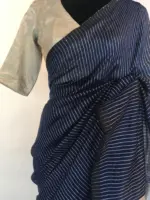 Navyblue Pure Linen Saree  highlighted in Striped Pattern - Image 6