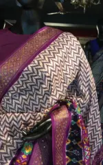 Offwhite Banarasi Soft Silk Saree highlighted with Patola Weaves - Image 3