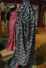 Navy Blue Dola Silk Saree highlighted with Zari Weaves - Image 6