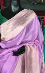 Lilac Dola Silk Saree highlighted with Gold Zari Border - Image 6