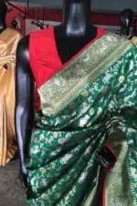 Green Banarasi Silk Saree with Beautiful Meenakari Weaves in Vanasingaram Design - Image 4