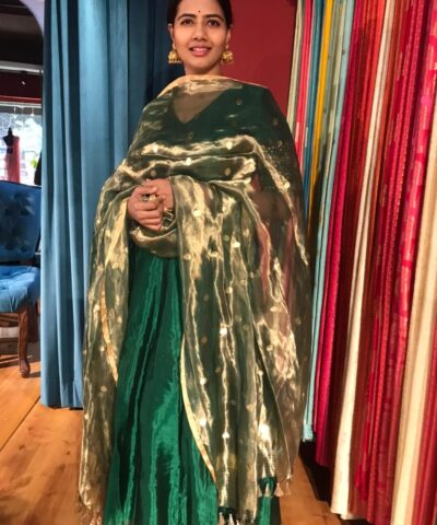 Green Handwoven Tissue Silk Dupatta adorned with Resham Zari Buttas with zari pallu