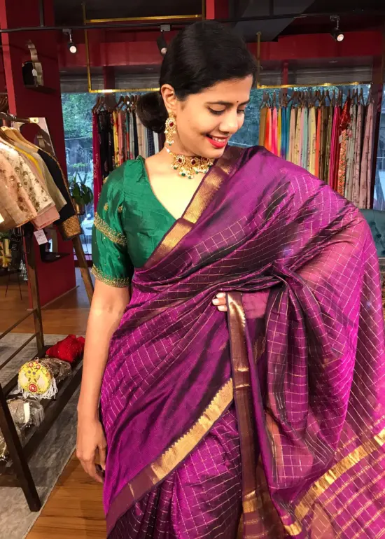 Magenta Mangalagiri Silk Saree Handwoven in chequered pattern