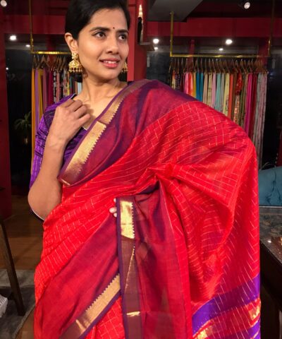 Red Mangalagiri Silk Saree woven in Gold Zari in Chequered Pattern