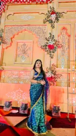 Peacock Dual Tone Tissue Silk Saree highlighted with Zari Motifs and Gota Border - Image 11