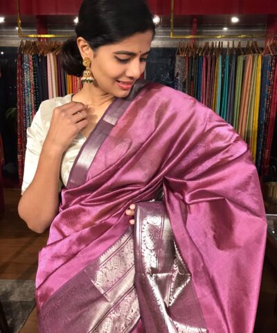 Onion Pink Mangalagiri Silk Saree adorned with Kanchi Silk Border