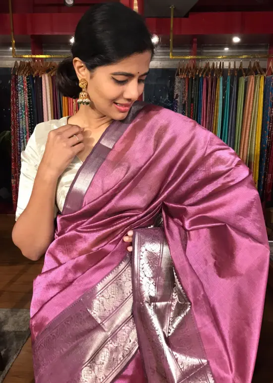 Onion Pink Mangalagiri Silk Saree adorned with Kanchi Silk Border