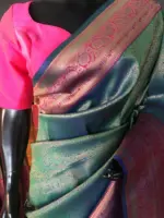 Hunter Green Banarasi Silk Saree highlighted with gold  weaves - Image 4