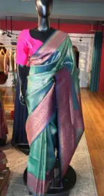 Hunter Green Banarasi Silk Saree highlighted with gold  weaves - Image 5