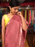 Dusty Pink Chequered Chiffon Saree - Image 3