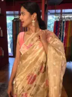 Ivory Handpainted Tissue Silk Saree with Scalloped Edging - Image 4