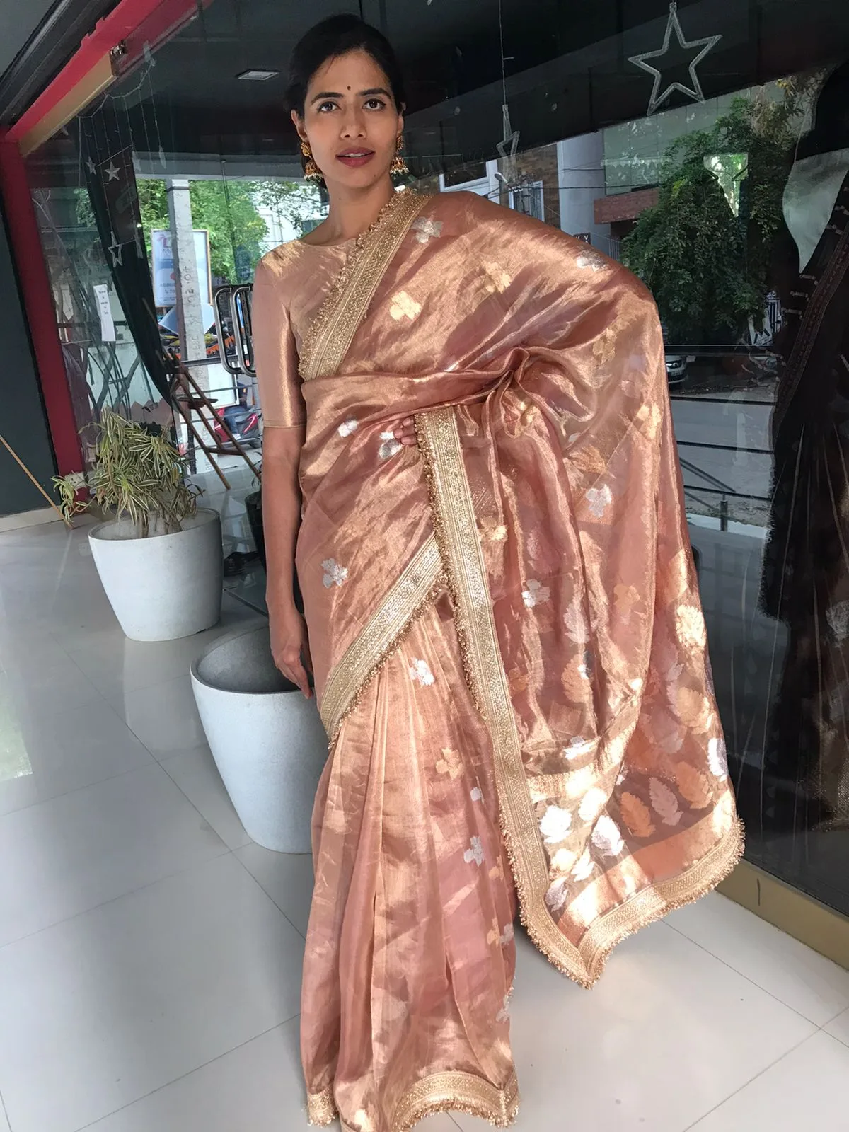 Dusty Pink Tissue Silk Saree with Handwoven Kadhwa Zari Buttis highlighted with Embroidery Detailing - Image 5