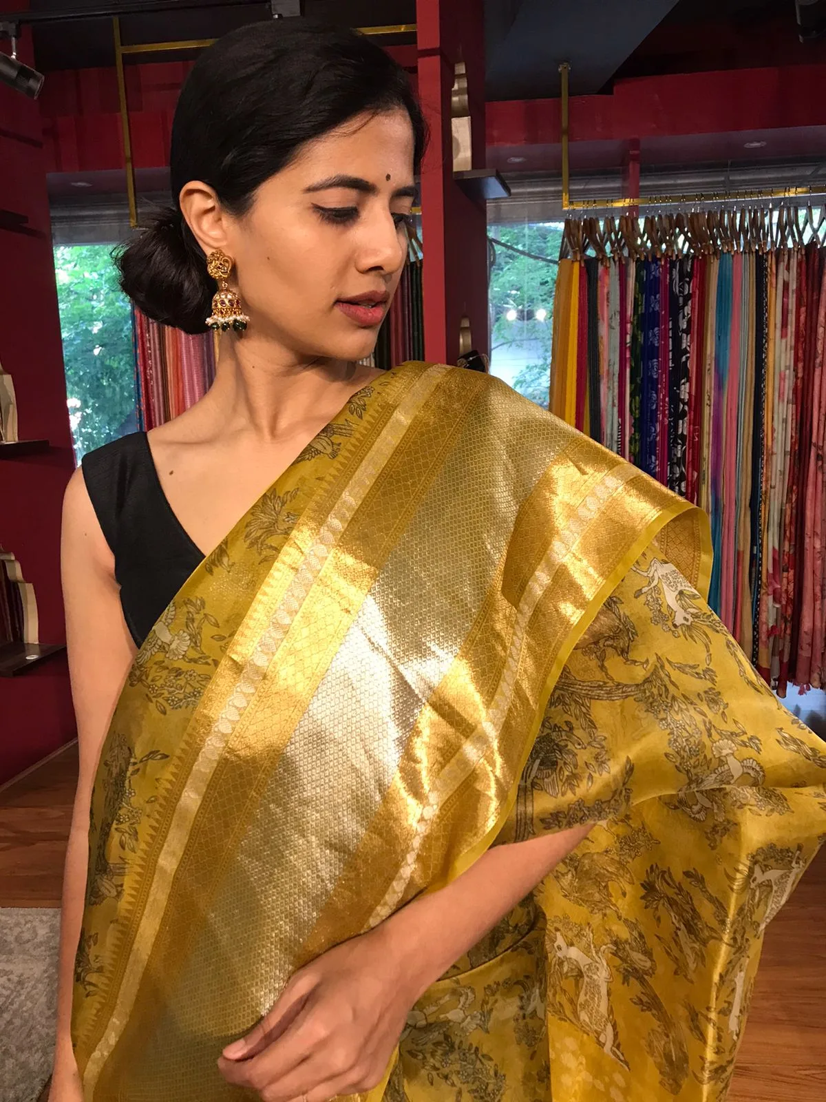 Yellow Printed Organza Silk Saree highlighted with Kanchi Silk Zari Weaves - Image 4