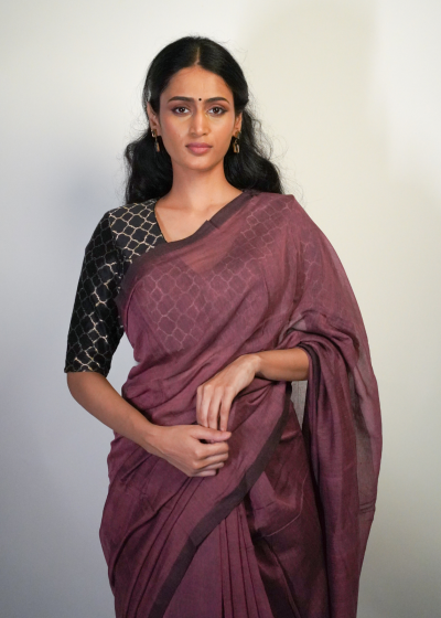 Hand woven mul Cotton saree by Mirra Clothing