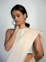 Beautiful Linen saree by Mirra clothing
