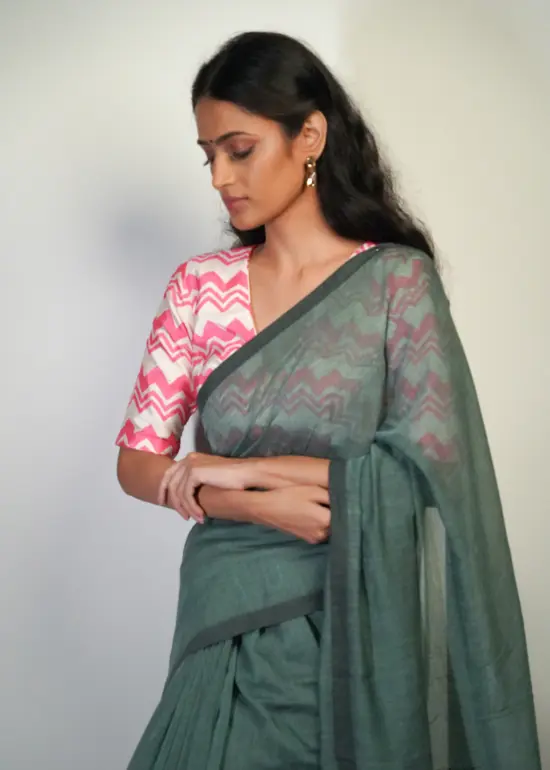 Beautiful Handwoven Mul Cotton Saree By Mirra Clothing