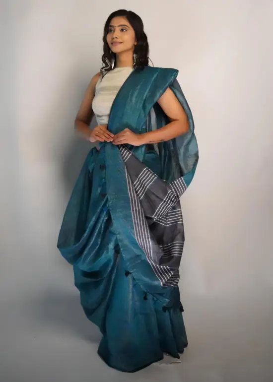 Handwoven Linen Saree by Mirra Clothing