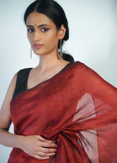 Beautiful Hamdwoven Linen Saree By Mirra Clothing