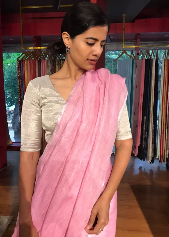Beatiful Handwoven Saree By Mirra Clothing
