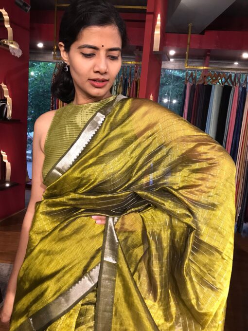 Green Chequered Handwoven Mangalagiri Silk Saree