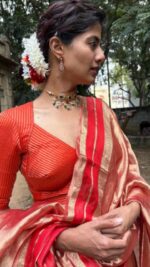 Red Traditional Tissue Lehenga Set Of 3 - Image 5