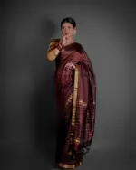 Coffee Brown Chequered Handwoven Mangalagiri Silk Saree - Image 2