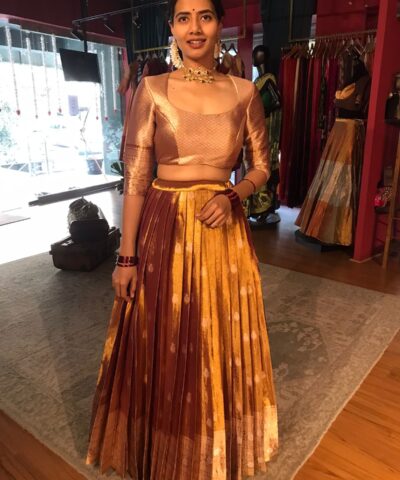 Metallic Gold Silk Lehenga ( Set of 2 )