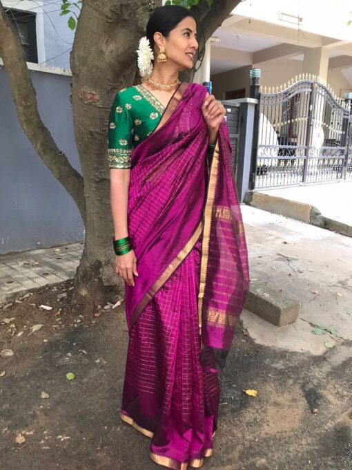 Magenta Mangalagiri Silk Saree woven in Gold Zari Checks - Image 6