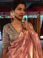 Light Pink Tissue Silk Saree woven with Beautiful Gold Zari Buttis - Image 3