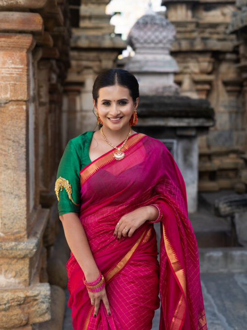 Rani Pink Mangalagiri Silk Saree with Gold Zari Chequered Pattern - Image 1
