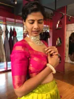 Green Handwoven Silk Lehenga Set of 2 - Image 4