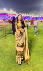 Metallic Gold Tissue Silk Saree woven with Beautiful Gold Zari Buttis - Image 2