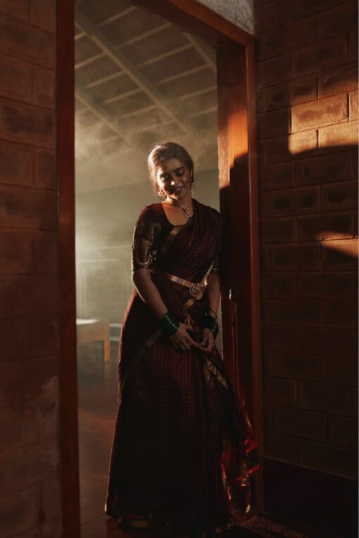 Brown Mangalagiri Silk Saree woven in Gold Zari Checks - Image 2