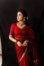 Maroon Mangalagiri Silk Saree in Gold Zari Chequered Pattern - Image 5