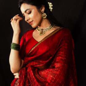 Maroon Mangalagiri Silk Saree in Gold Zari Chequered Pattern