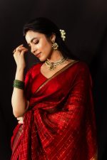 Maroon Mangalagiri Silk Saree in Gold Zari Chequered Pattern